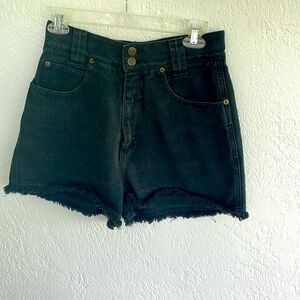 CHAZZ Black High‎ Waist Double button and Zip Jean Shorts with frayed hem size 9